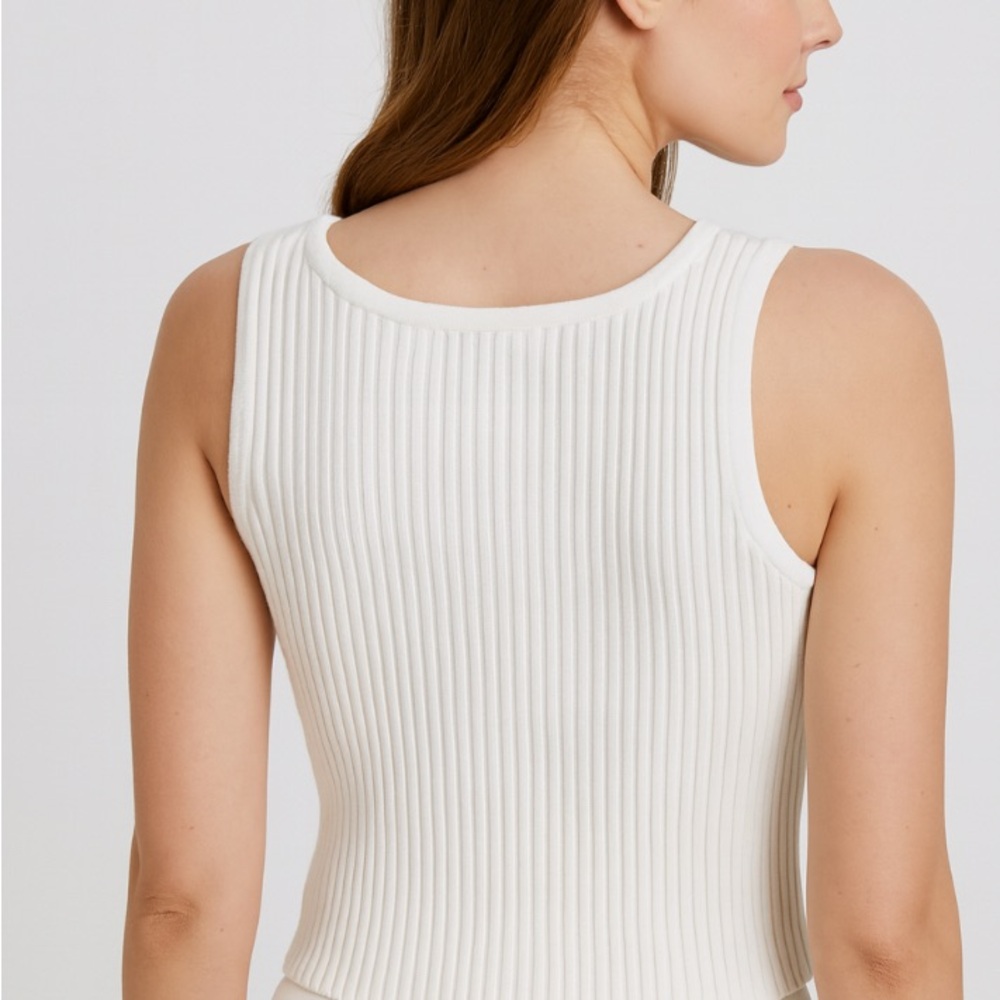 The Editor’s Market White Ribbed Knit Tank Top Size M